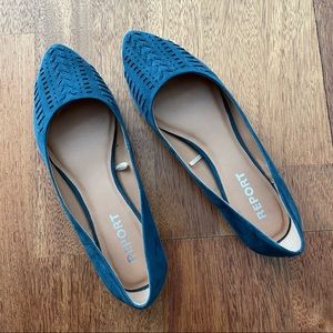 *NWT* Report pointy suede flats